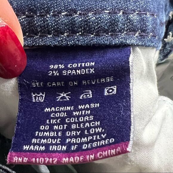 Vigoss | Factory Distressed Denim Capri’s - Picture 9 of 9